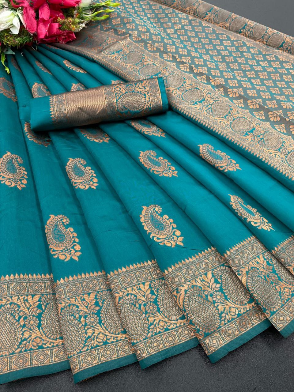 Beautiful Look Soft Silk With designer Blouse