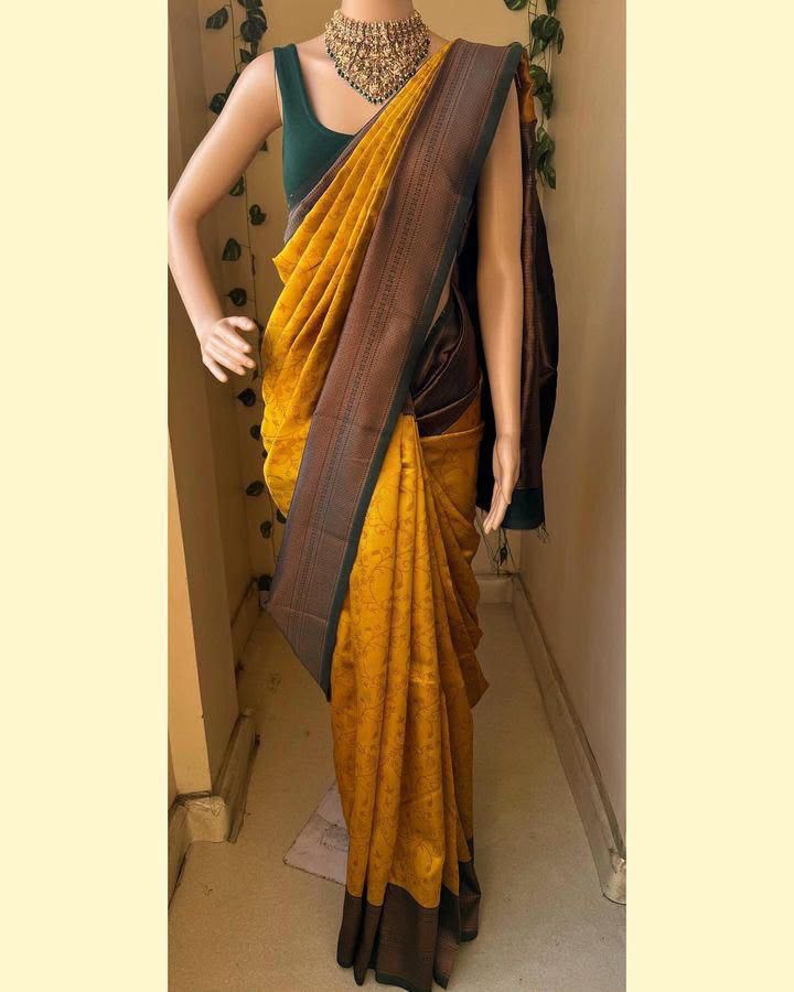 Attractive Look Soft Cotton Saree With Digital Print & Designer Blouse