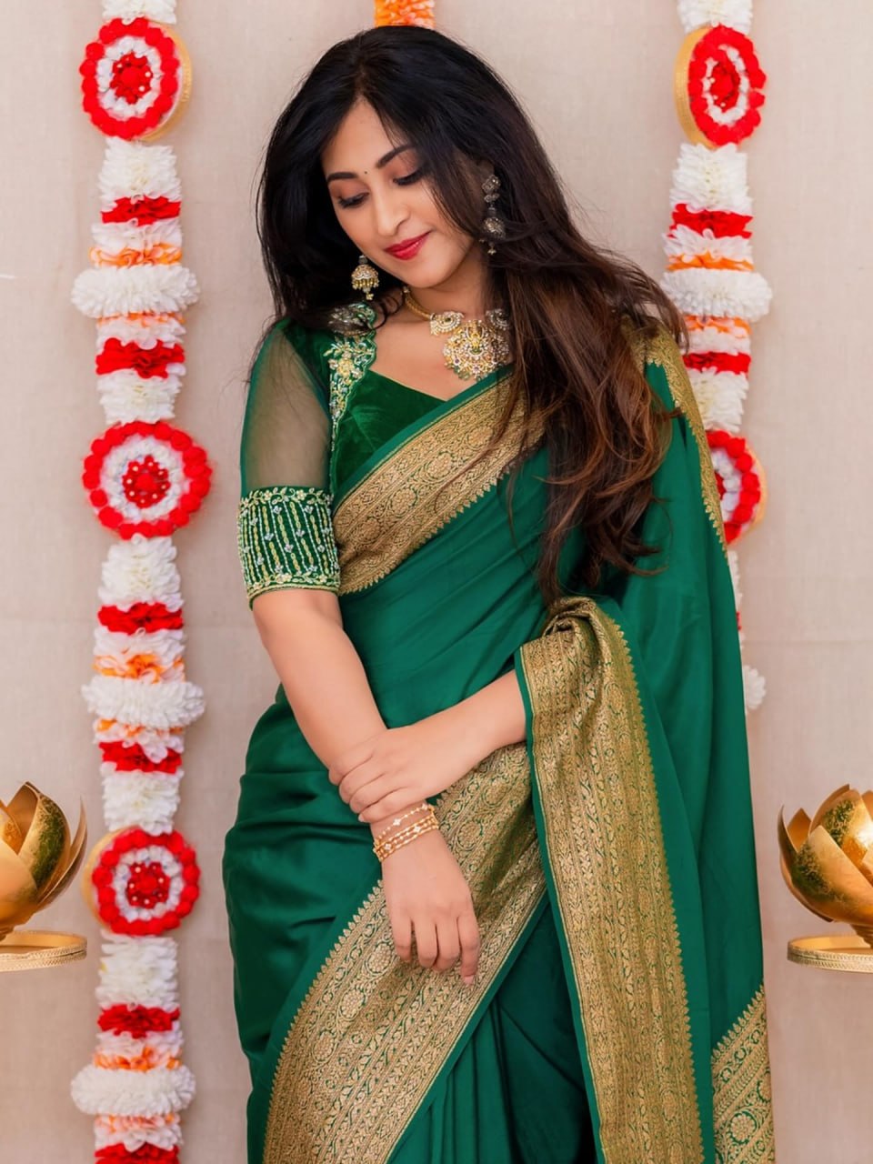 Stylish Look Soft Silk With designer Blouse