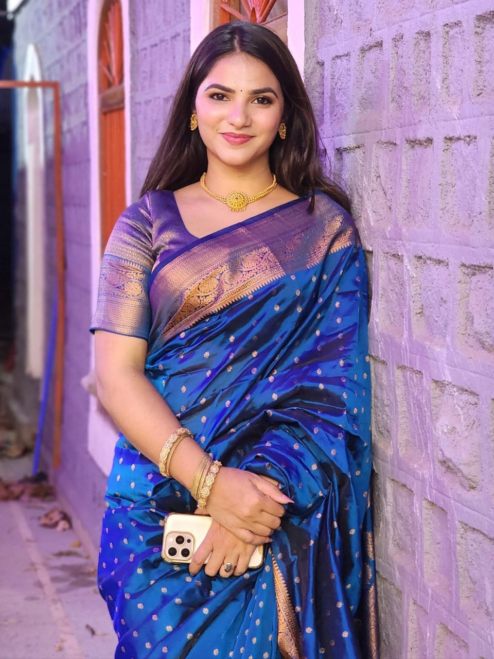 New Designer Look Soft Silk With designer Blouse