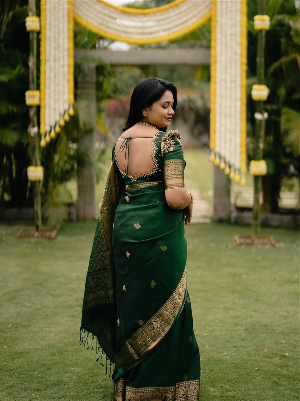 New Stunning Look Designer Look Soft Silk With designer Blouse
