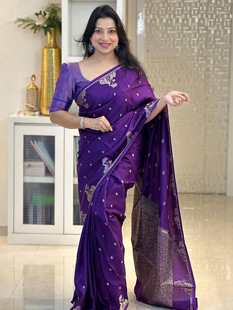 Stunning Look Soft Silk Designer Saree With Blouse